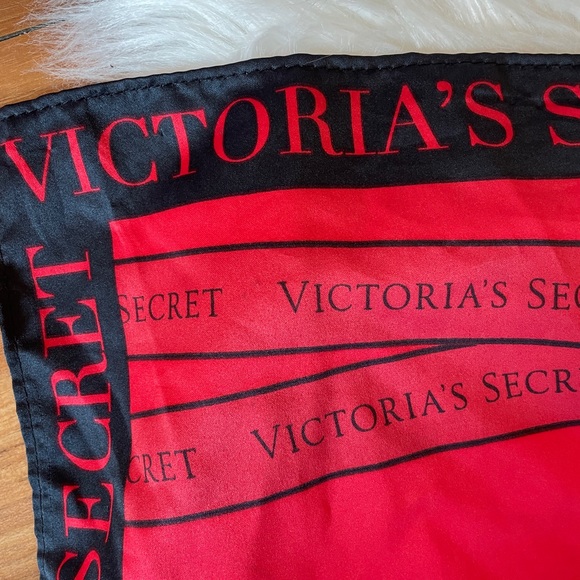 Victoria's Secret Red Signature Scarf Limited Edition - Picture 6 of 8